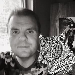 Meet your Posher, Lloyd